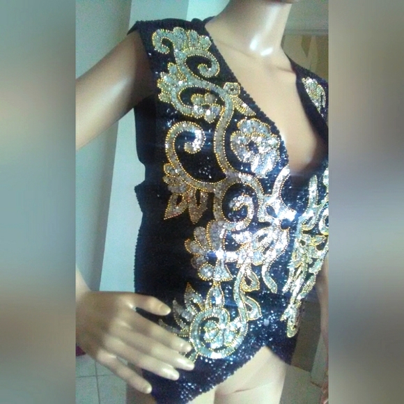 VINTAGE VEST BY BALI CHIC ONE SIZE? ADJ. BELT GOLD BLACK & SILVER BLING BLING !! - Picture 5 of 8